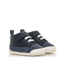 Cargar imagen en el visor de la galería, Botita Mustang respetuosa